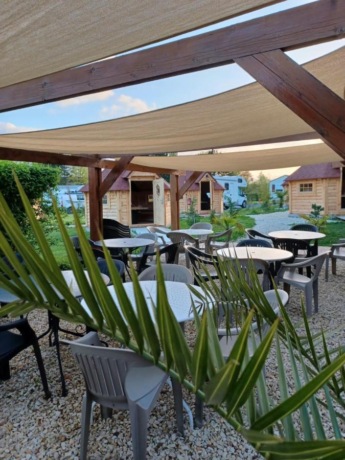Camping Le Vallage Attigny Buitenkant foto